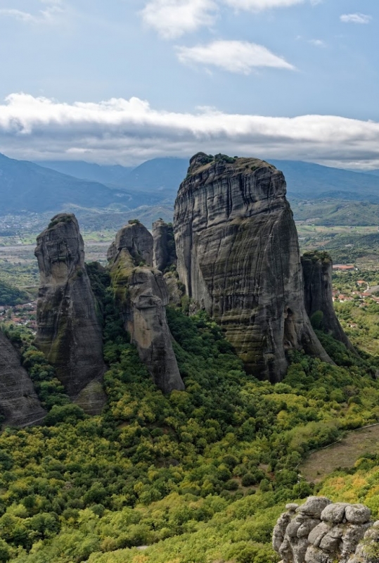 From Meteora to Paleokarya: the legends