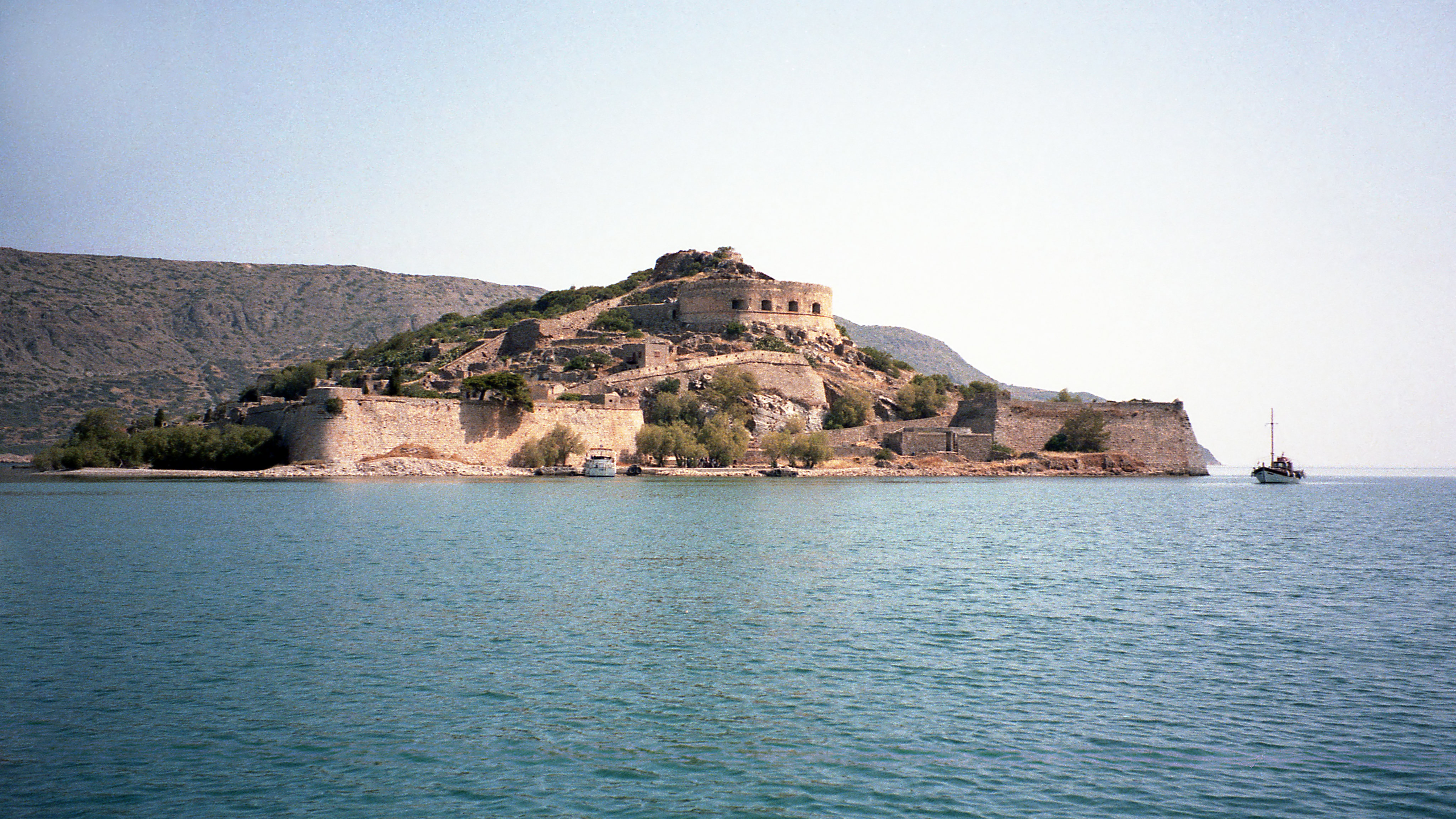 ﻿Spinalonga: the island of pain and hope